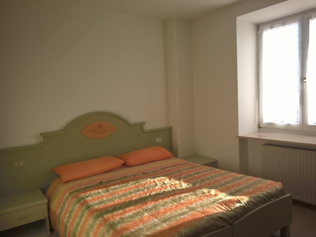 Casa Vacanze Rosa Brez Exteriör bild